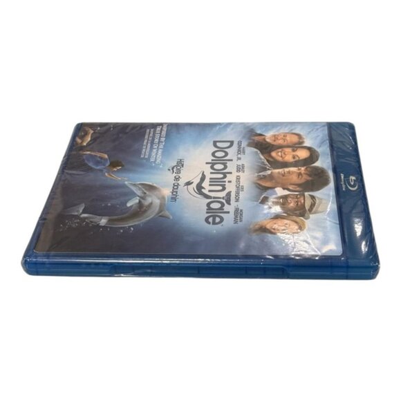 Dolphin Tale Blu-ray Histoire de Dauphin Family Movie New Sealed Bilingual Engli - Picture 3 of 6